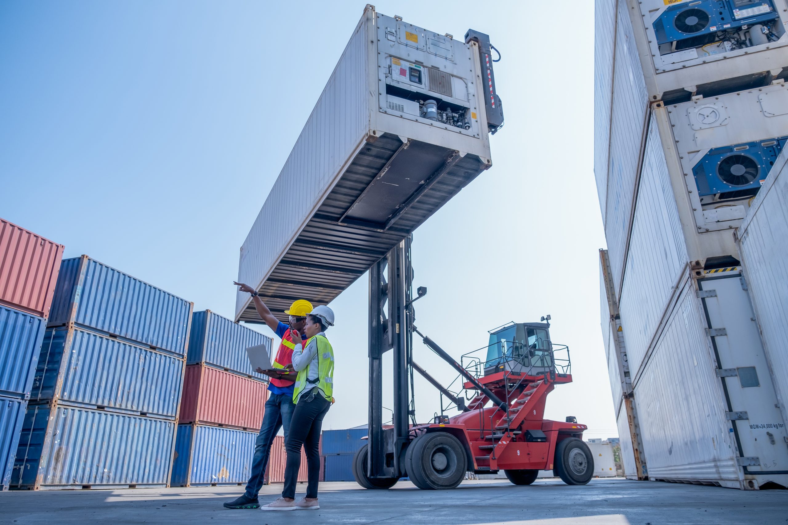 wide shot of couple foreman and technician or carg 2026 03 19 10 15 57 utc